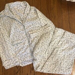 Lake Pajama Set White and Green Size XL.